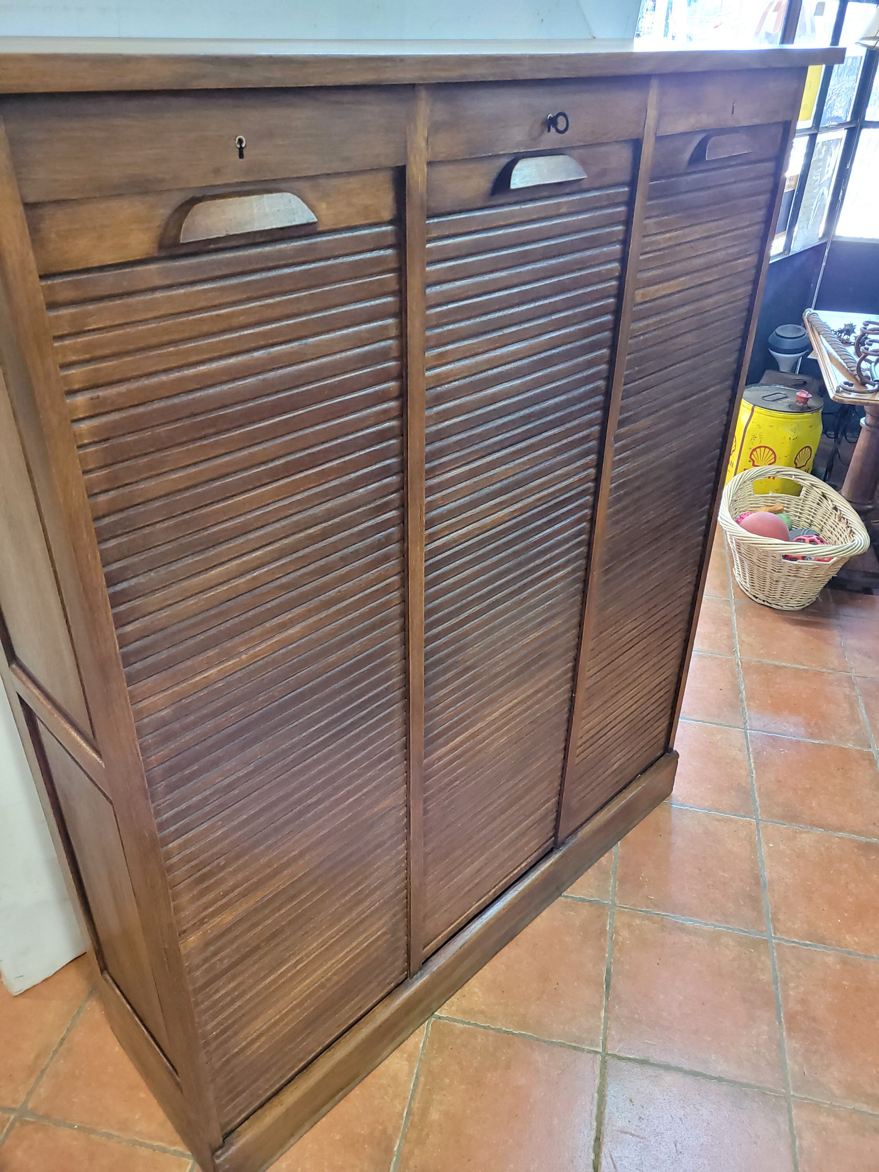 Solid oak triple curtain binder
