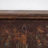 Antique wedding chest with raised plant decoration (circa 1820)