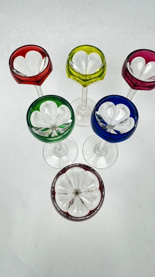Lot de 6 verres à liqueur en cristal doublé coloré – Saint-Louis – Modèle Bristol – H. 13 cm