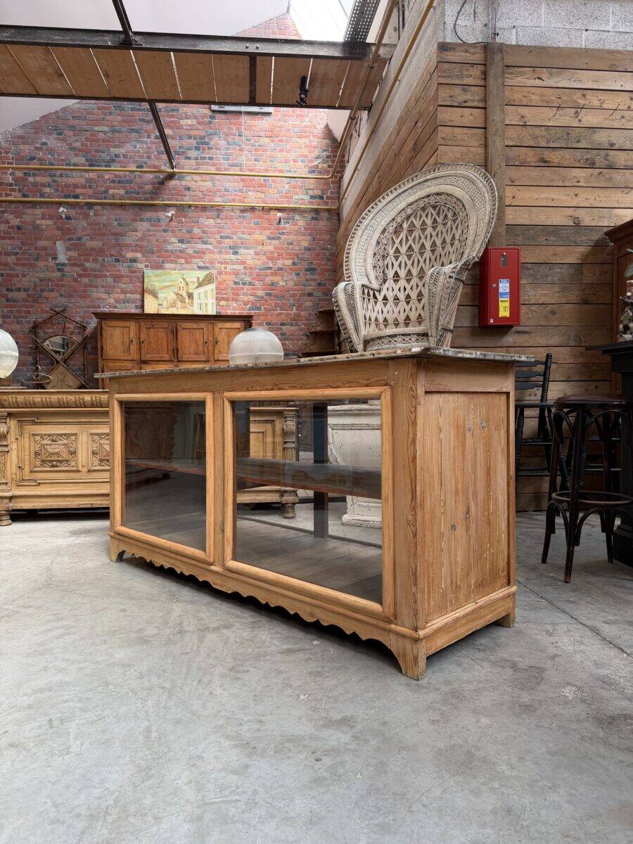 Showcase counter from the early 20th century.