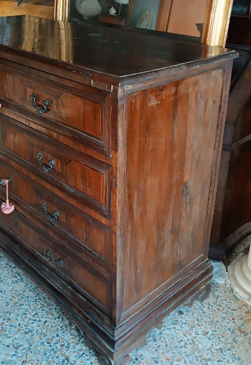 Antique inlaid commode - Italy, 17th century