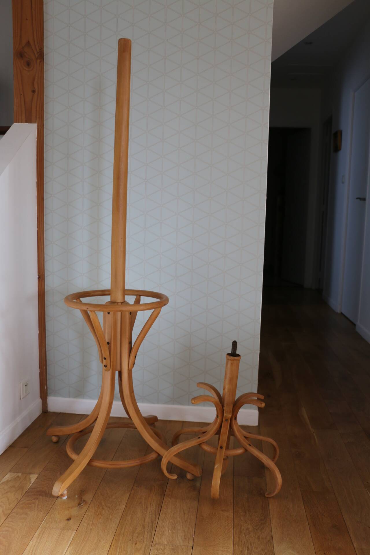 Portemanteau porte-parapluie BAUMANN clair tête olive