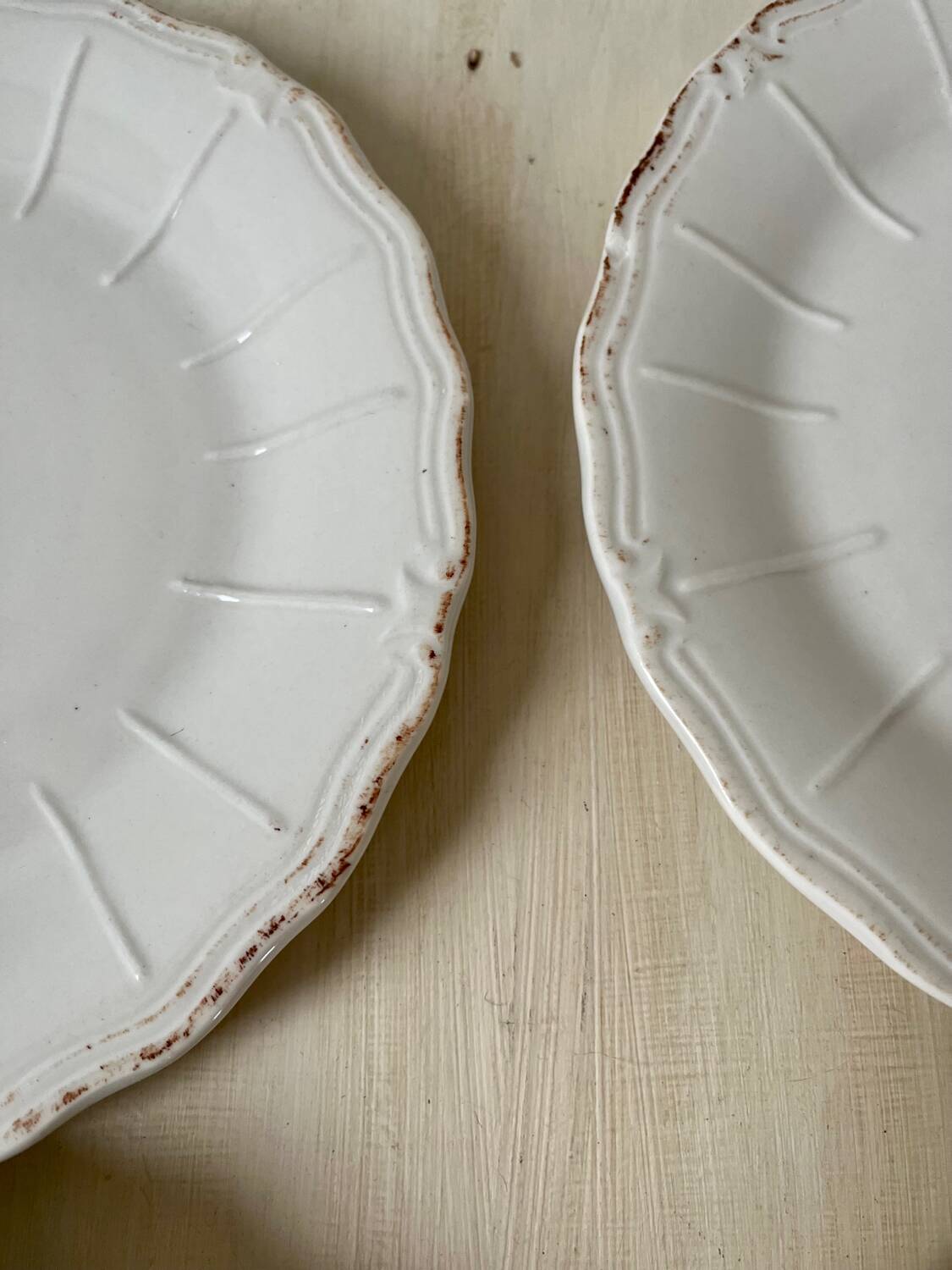 Set of 4 white porcelain dessert plates