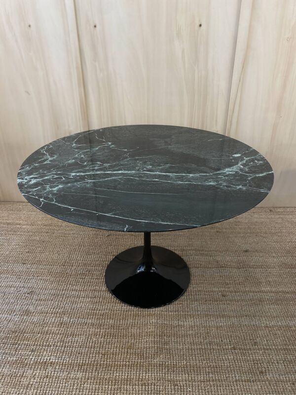 KNOLL table ronde TULIP en marbre d'Eero Saarinen