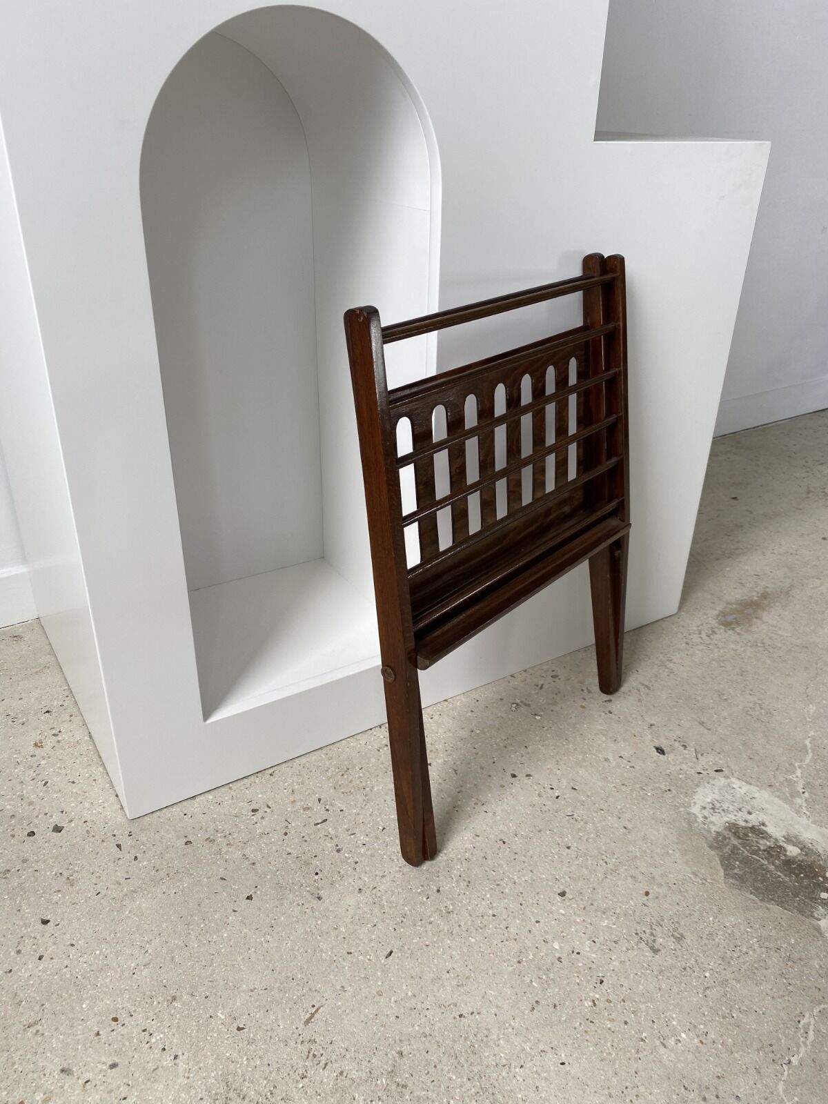 Magazine holder  design Cees Braakman edition Pastoe