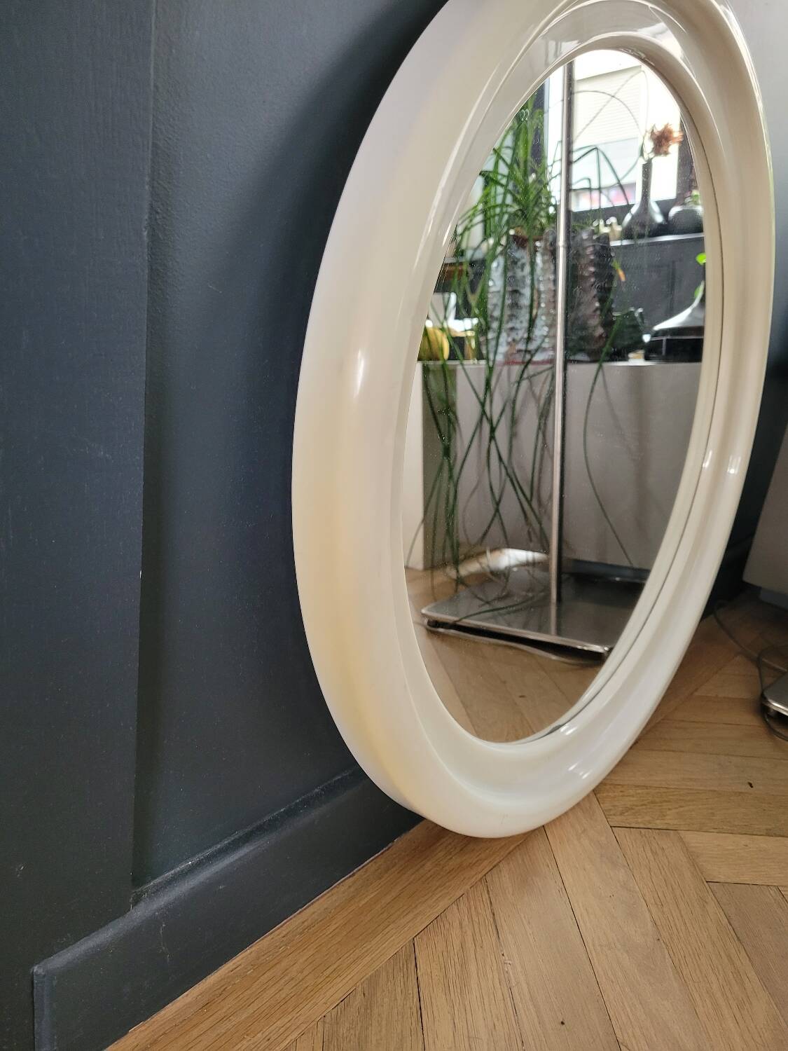 Vintage round plastic mirror