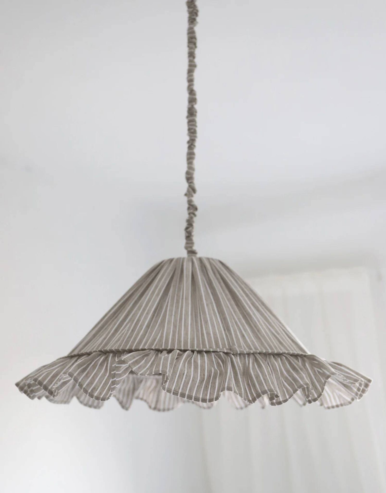 Suspension Emilia, pleated lampshade with frills, olive stripes