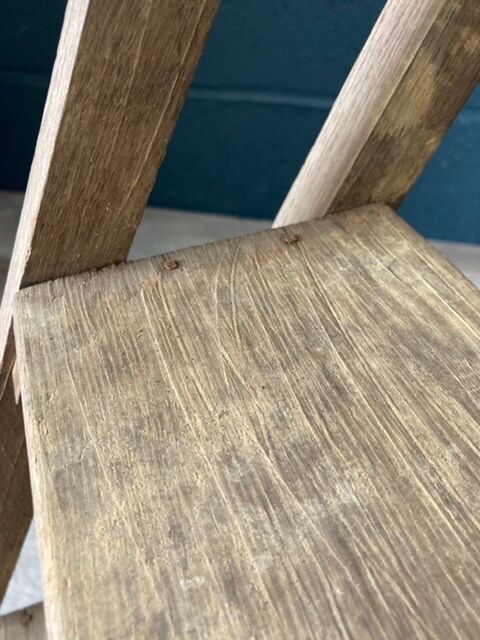 Stepladder decorated in old oak