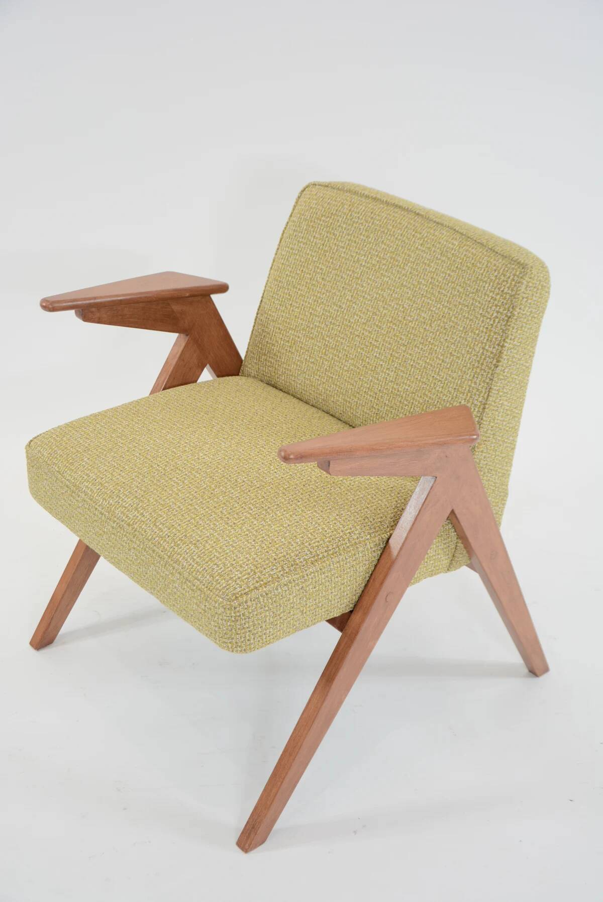 Mottled yellow Bunny chair