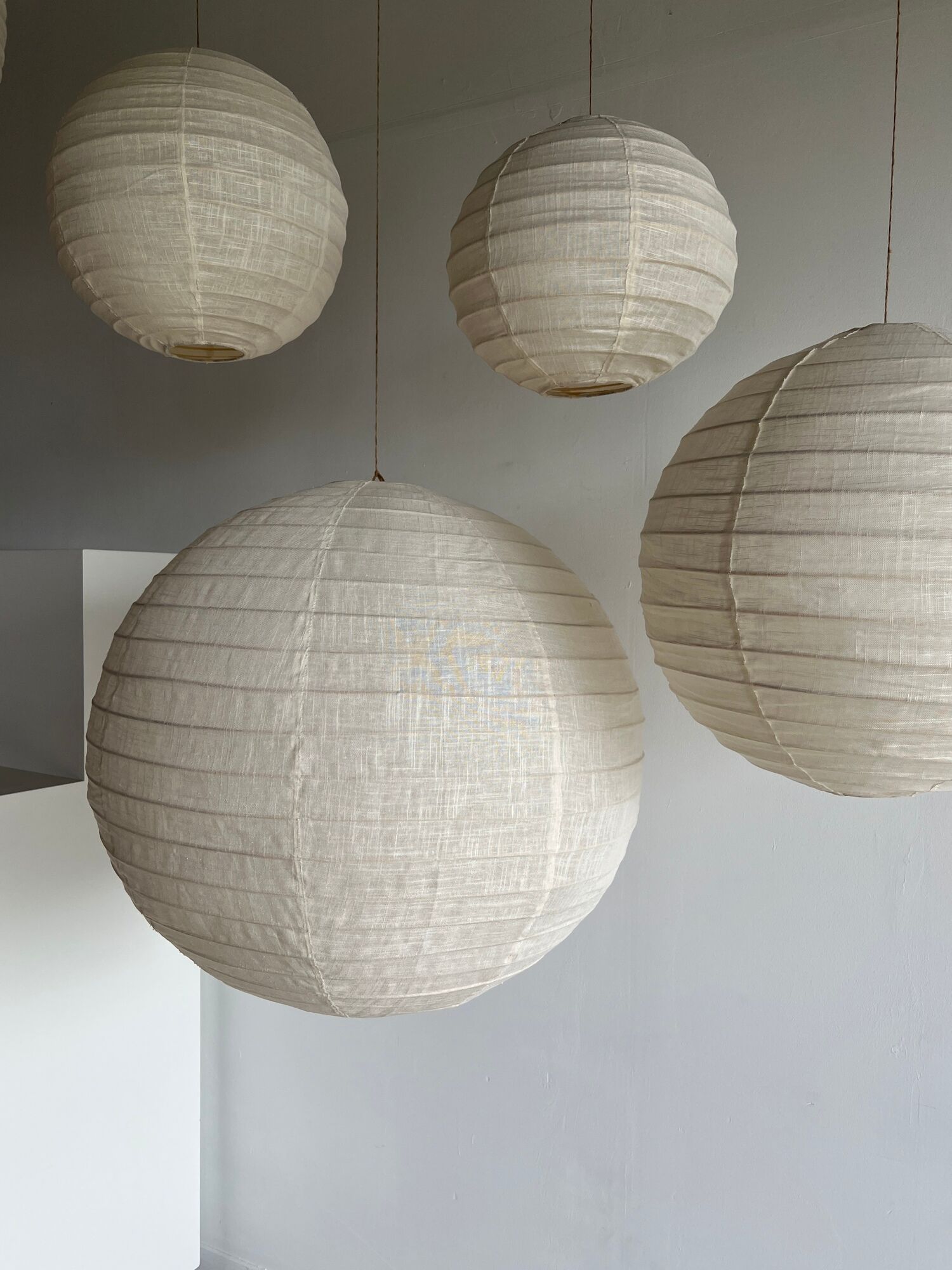 Hanging lamp in rattan and round japanese natural linen d:50