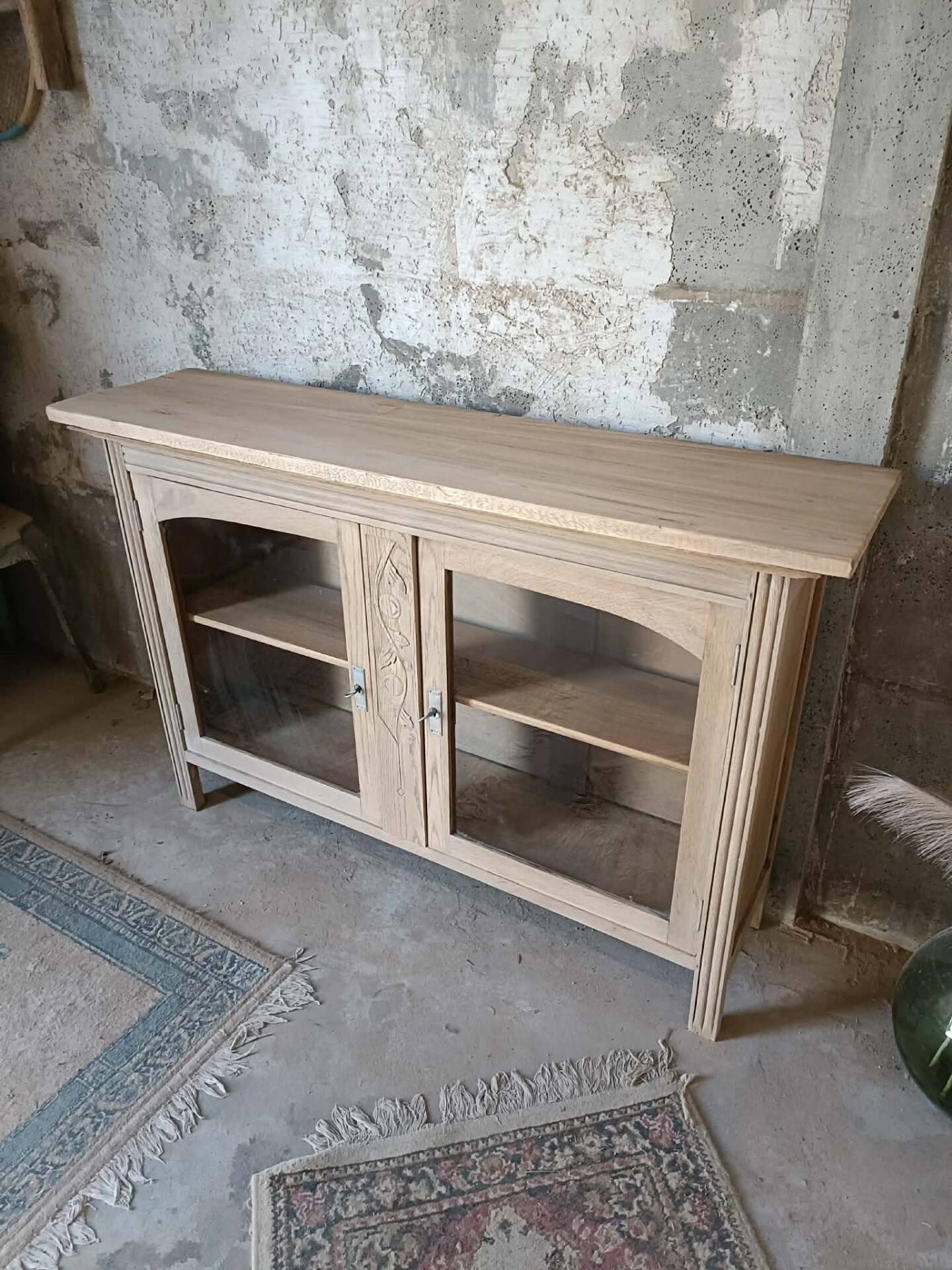 Buffet vitrine 