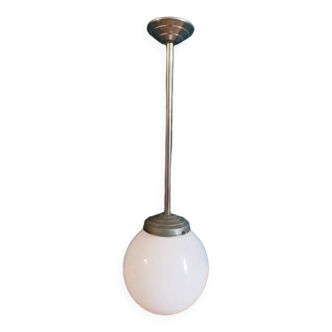 Lustre suspension plafonnier globe opaline métal