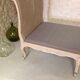 Lit banquette en bois sculpté et cannage