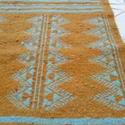 Tapis berbère marron et bleu 118 x 61 cm