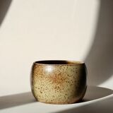 Pot en grès moucheté