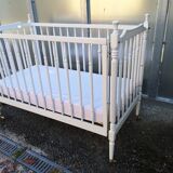 English style child bed