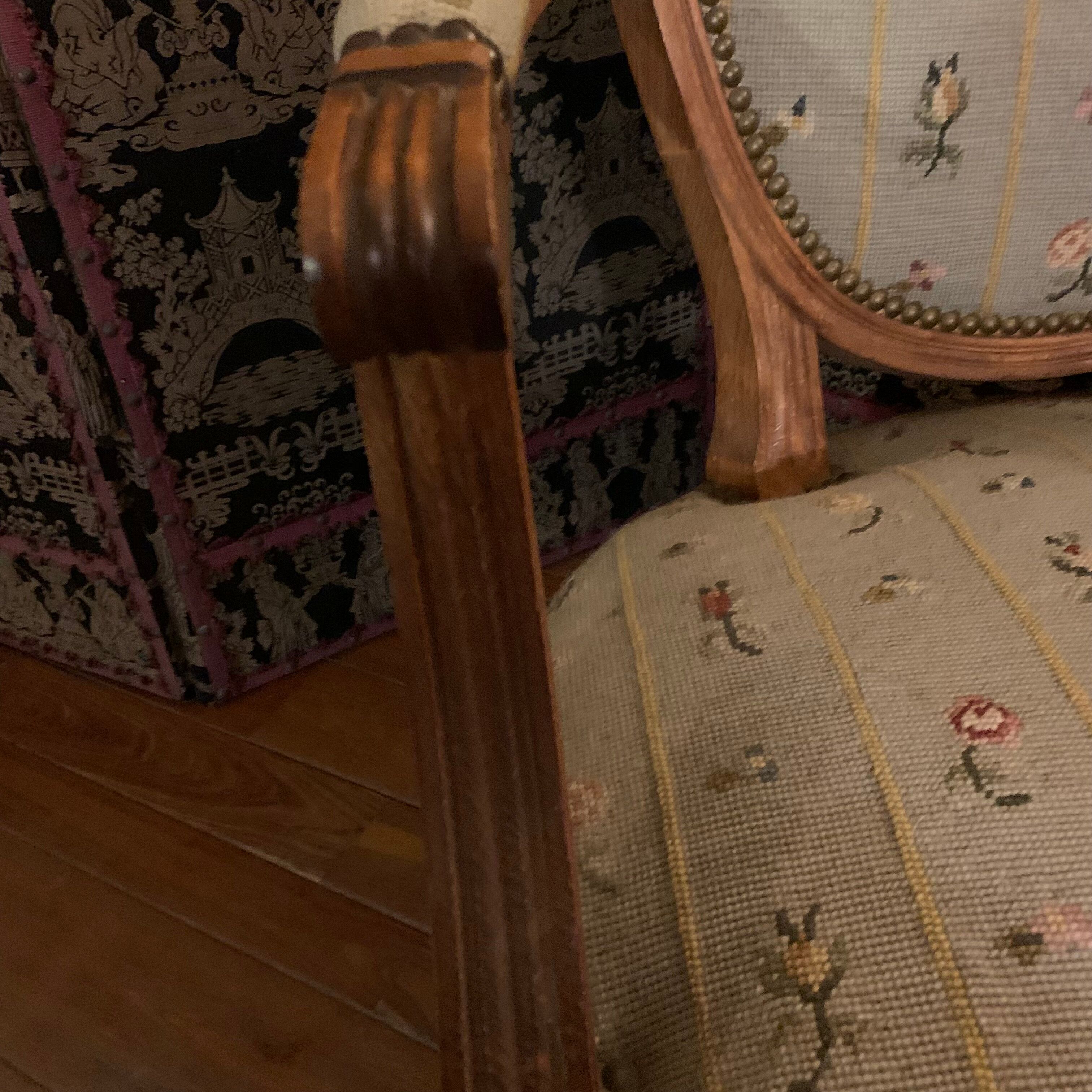 Louis xvi convertible