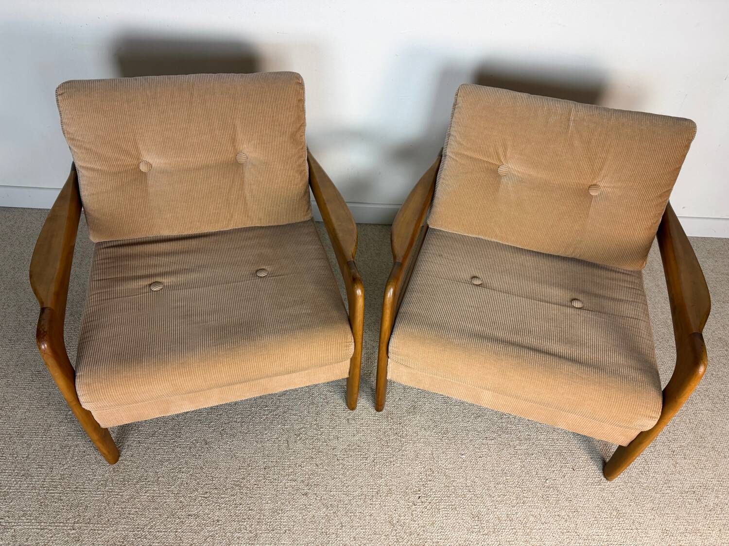 Paire de fauteuils vintage – Années 80 – Velours côtelé beige