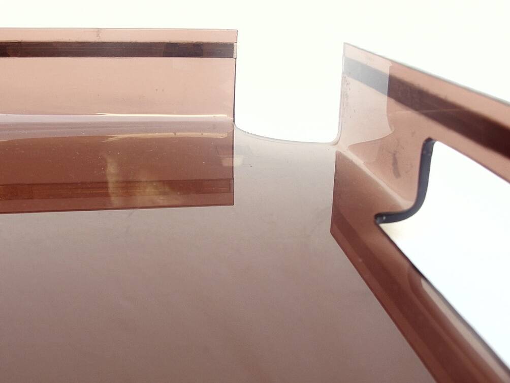 Plateau design 1970 en plexiglas fumé