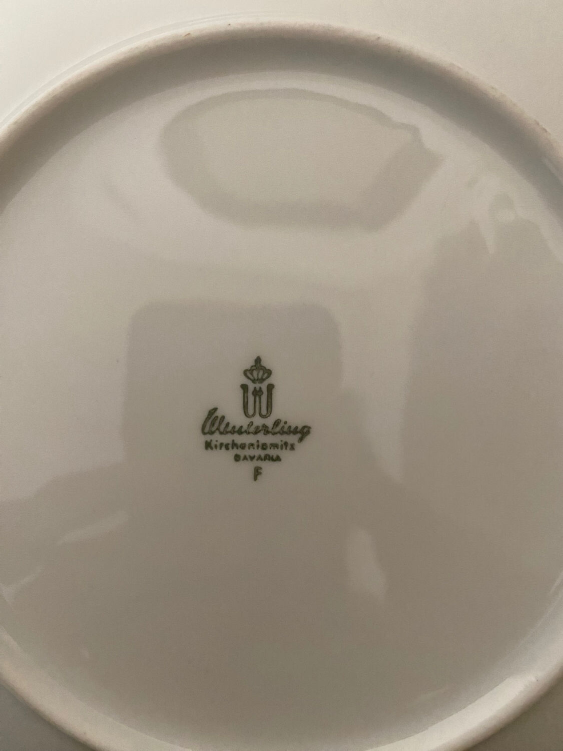 Set of 10 vintage plates