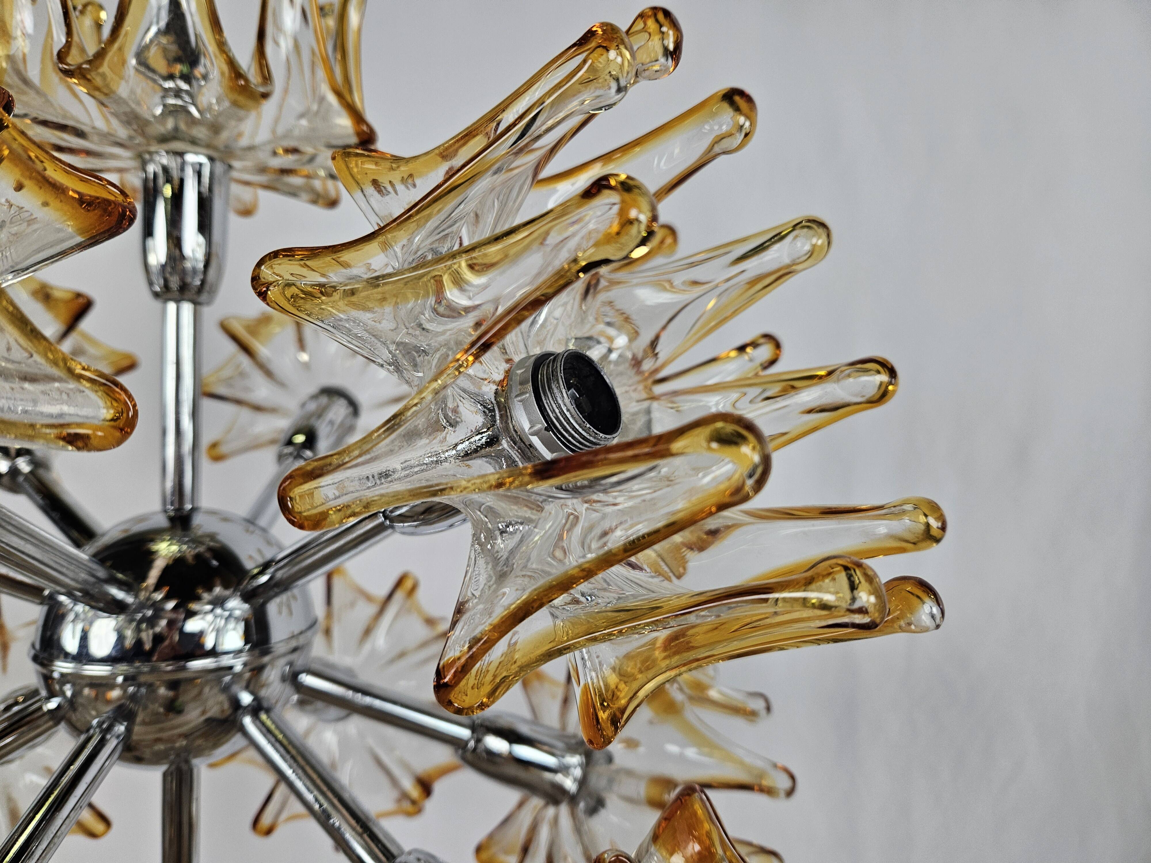 Sputnik chandelier with 14 ceiling lights