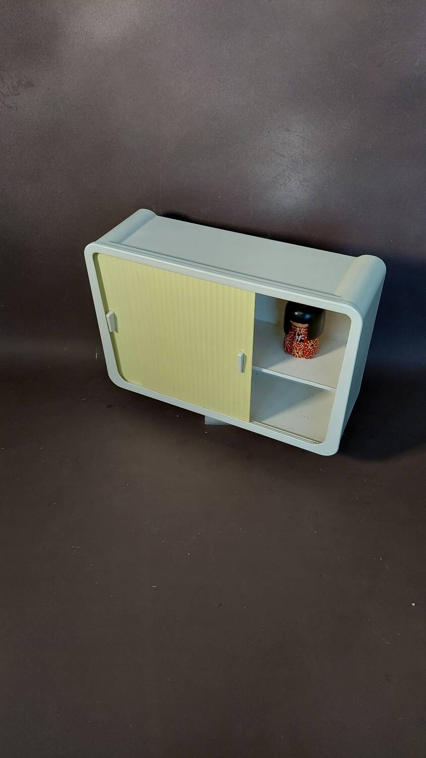 Medicine cabinet 1960