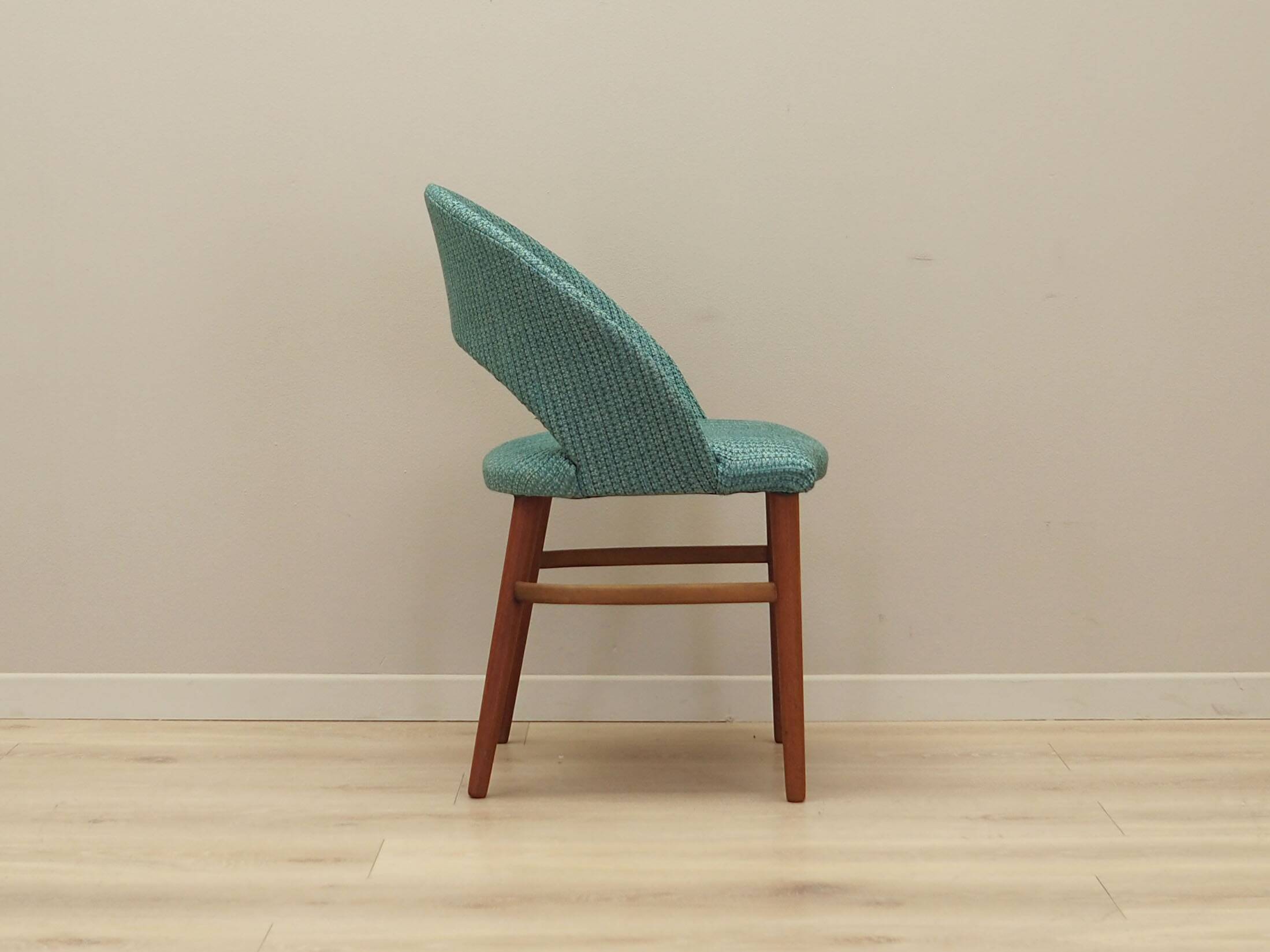 Chaise en teck, design danois, années 1970, production : Danemark