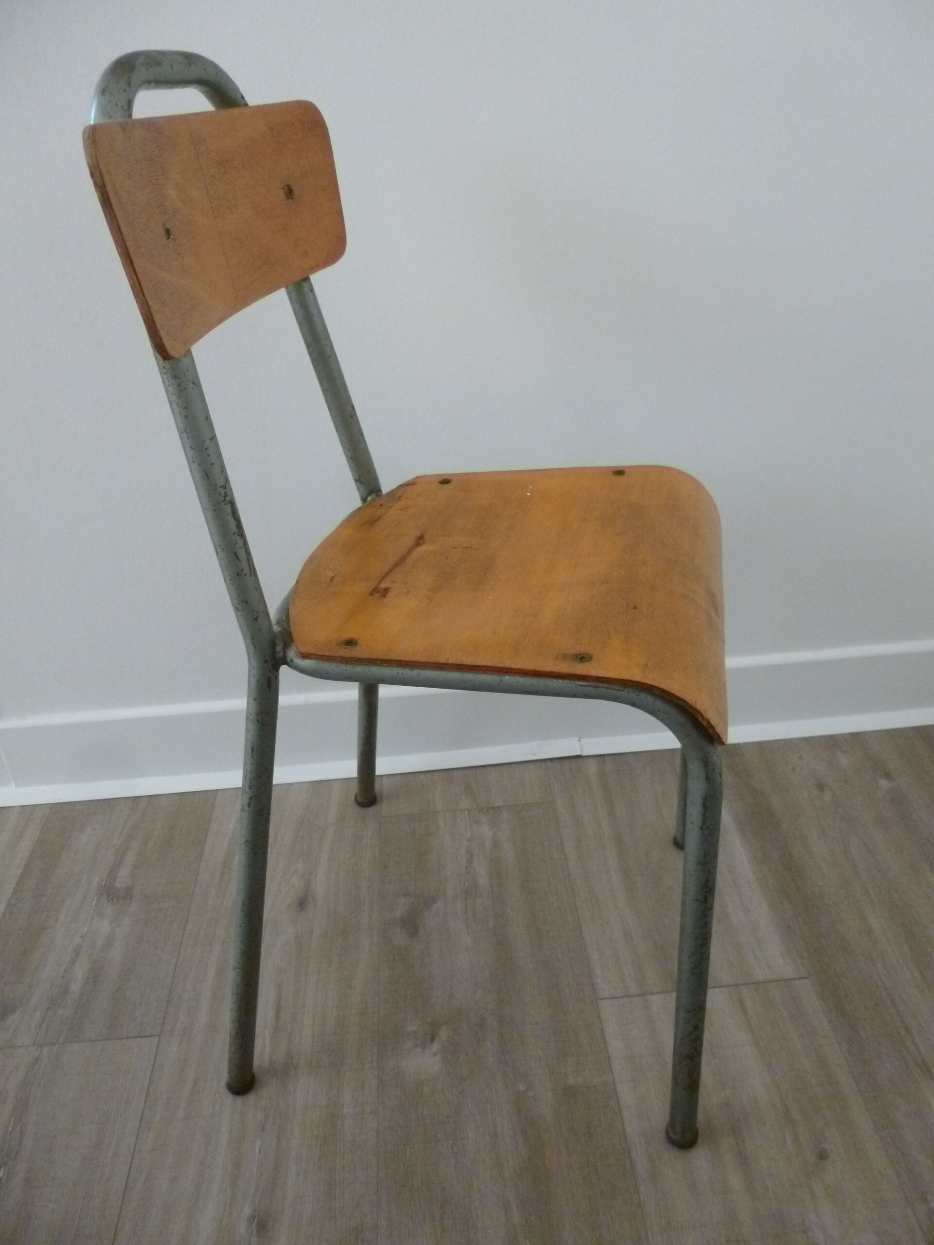 school chair for 6/8 year olds