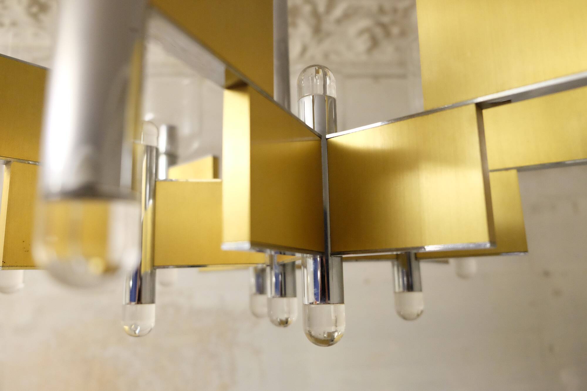 Italian brass and glass 8-arm chandelier by Sciolari, 1970s