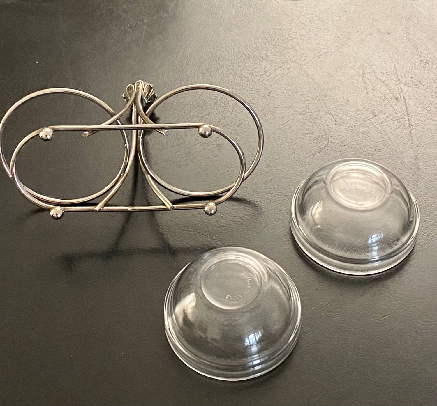 1 old aperitif server in metal and glass