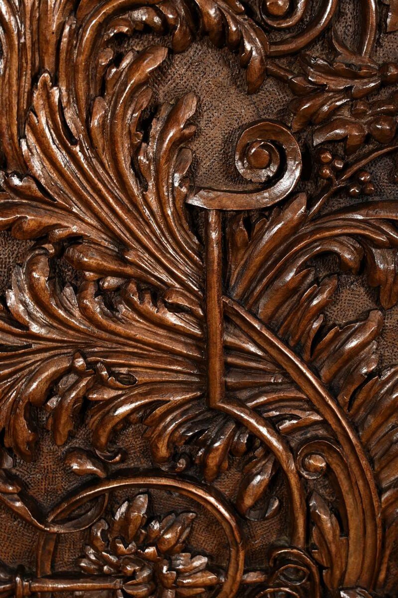 Oratory in solid walnut, Neo-Gothic Renaissance style – Late 19th century