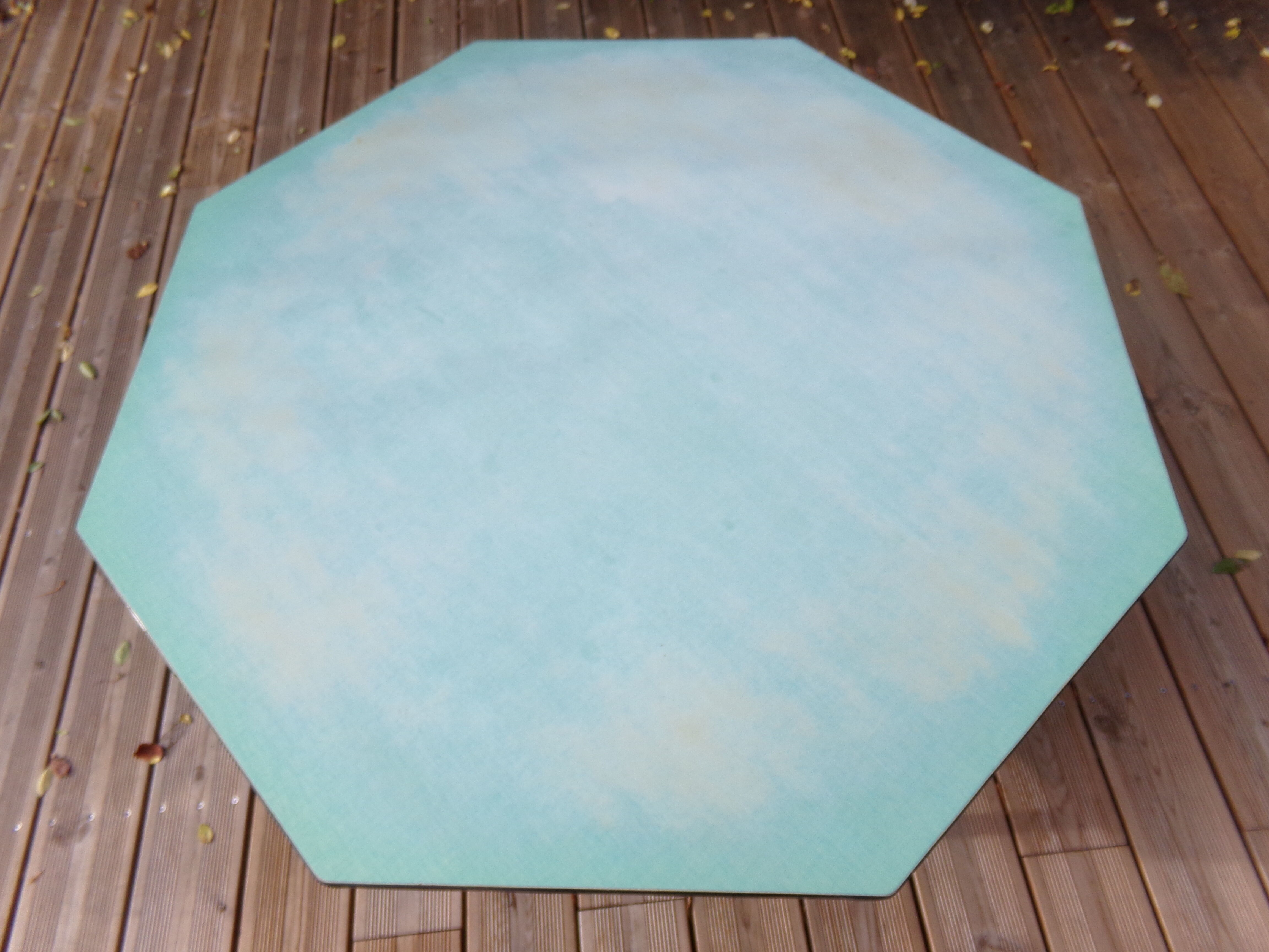 Kindergarten in formica table