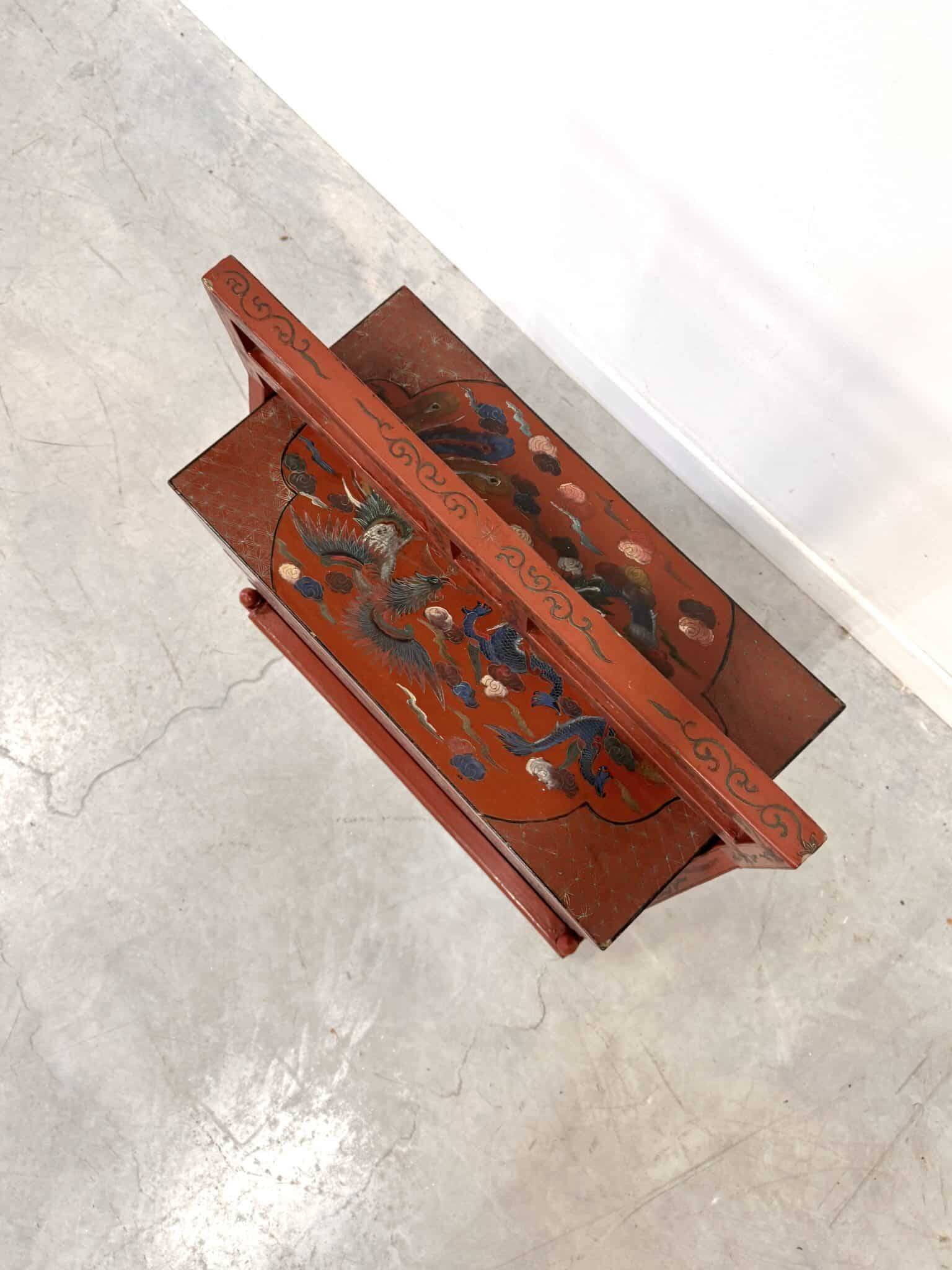 Chinese wedding chest, lacquered wood, hand-painted decoration