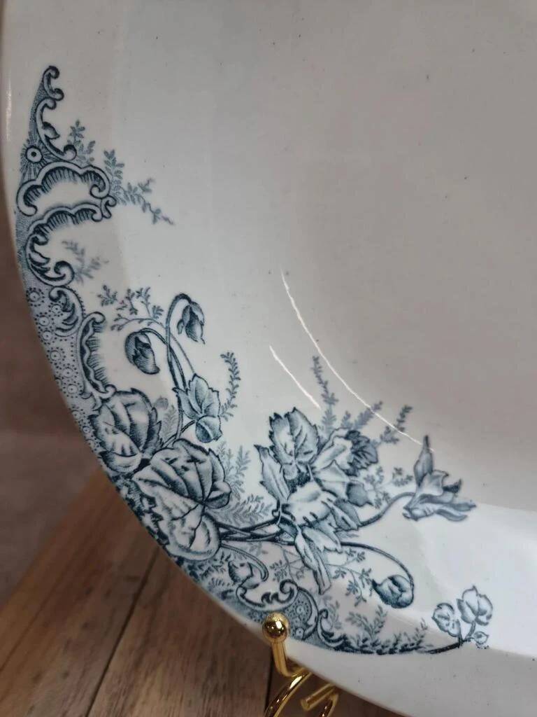 Large shallow dish Terre de Fer Clairefontaine Cyclamens 29 cm antique