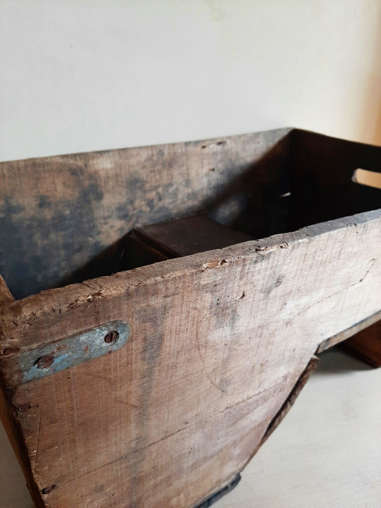 Old winemaker wooden case