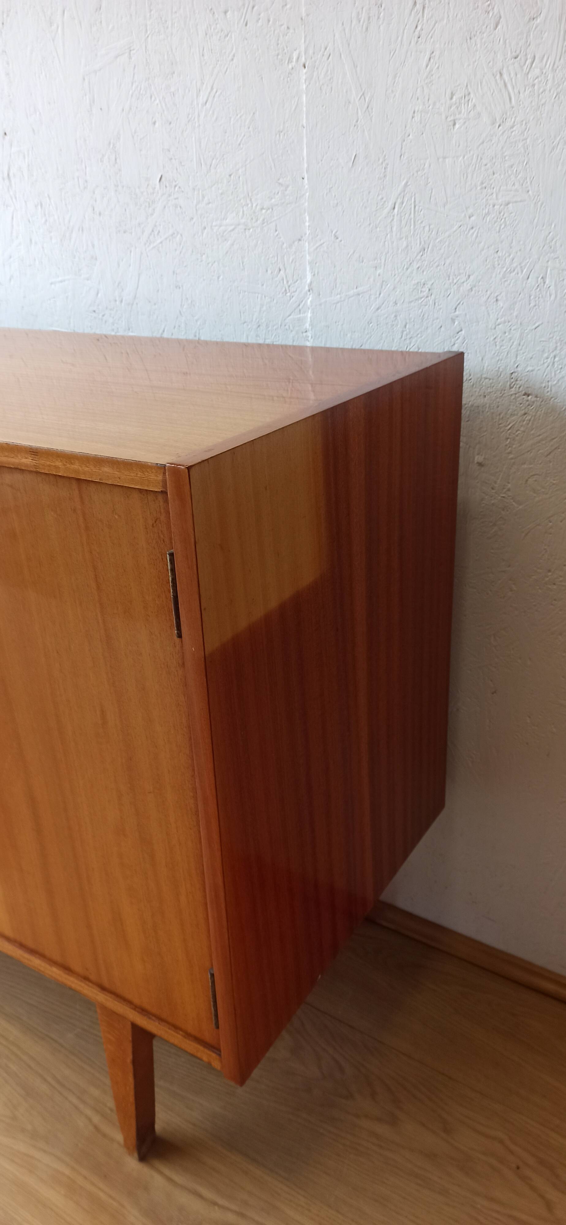 Buffet moderniste, années 1970
