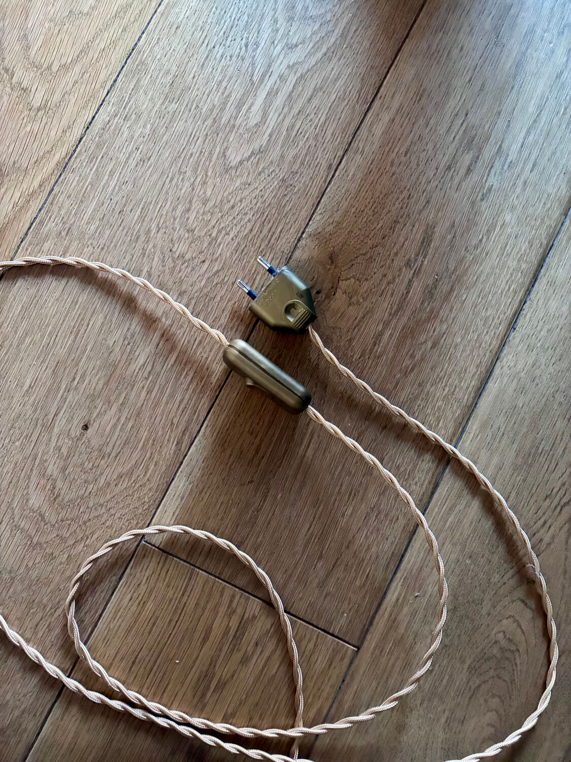 "Colonial" floor lamp in solid wood - 1960.