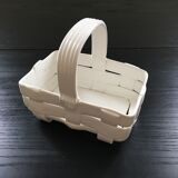 White basket in slurry