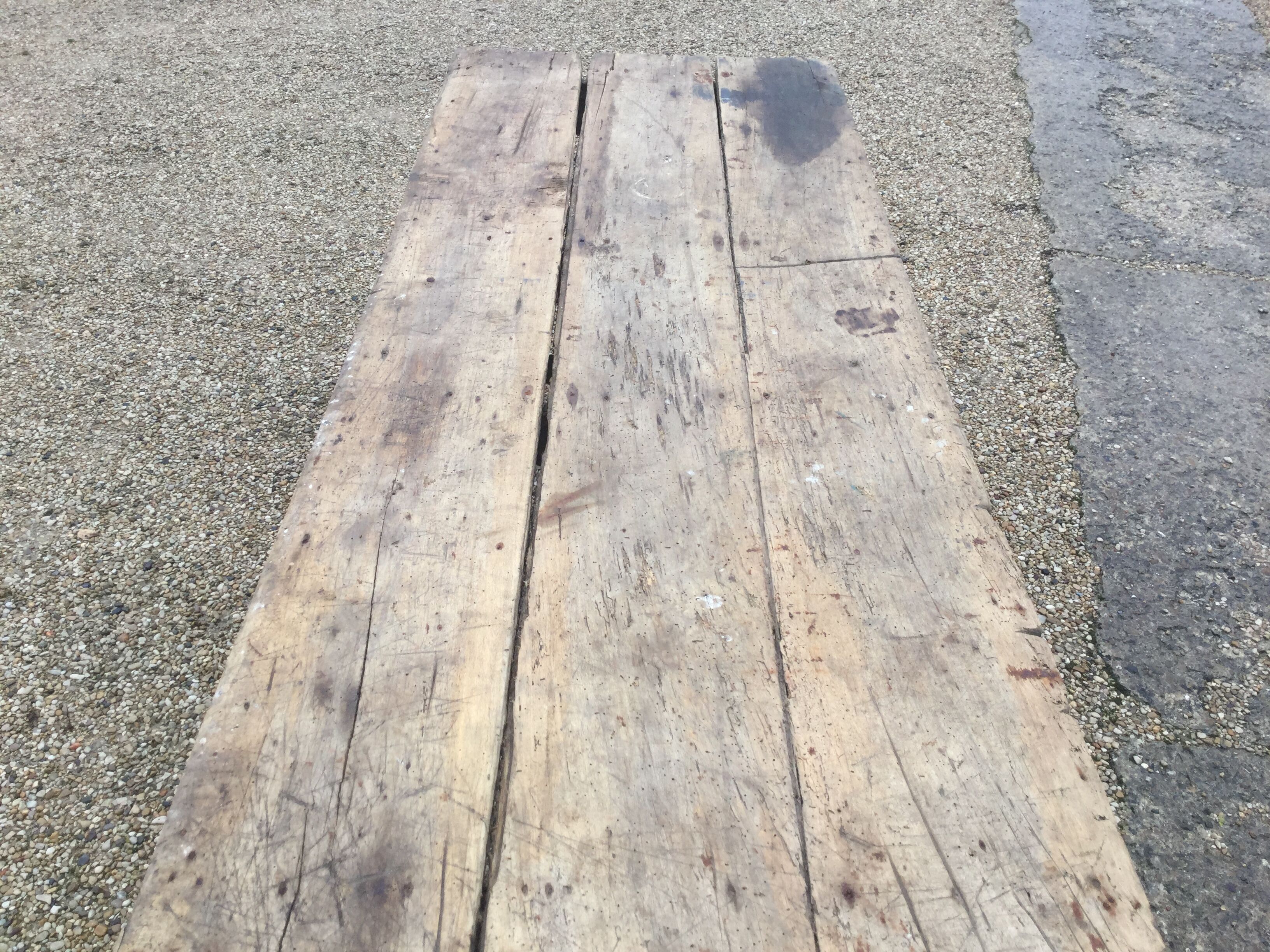 Farm table