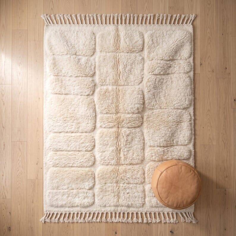 Handmade traditional Berber rug white 2/3 m