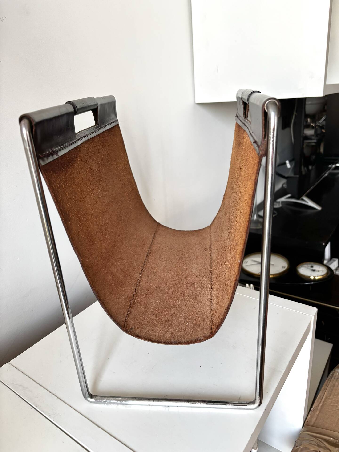 Leather and chrome magazine rack Brabantia