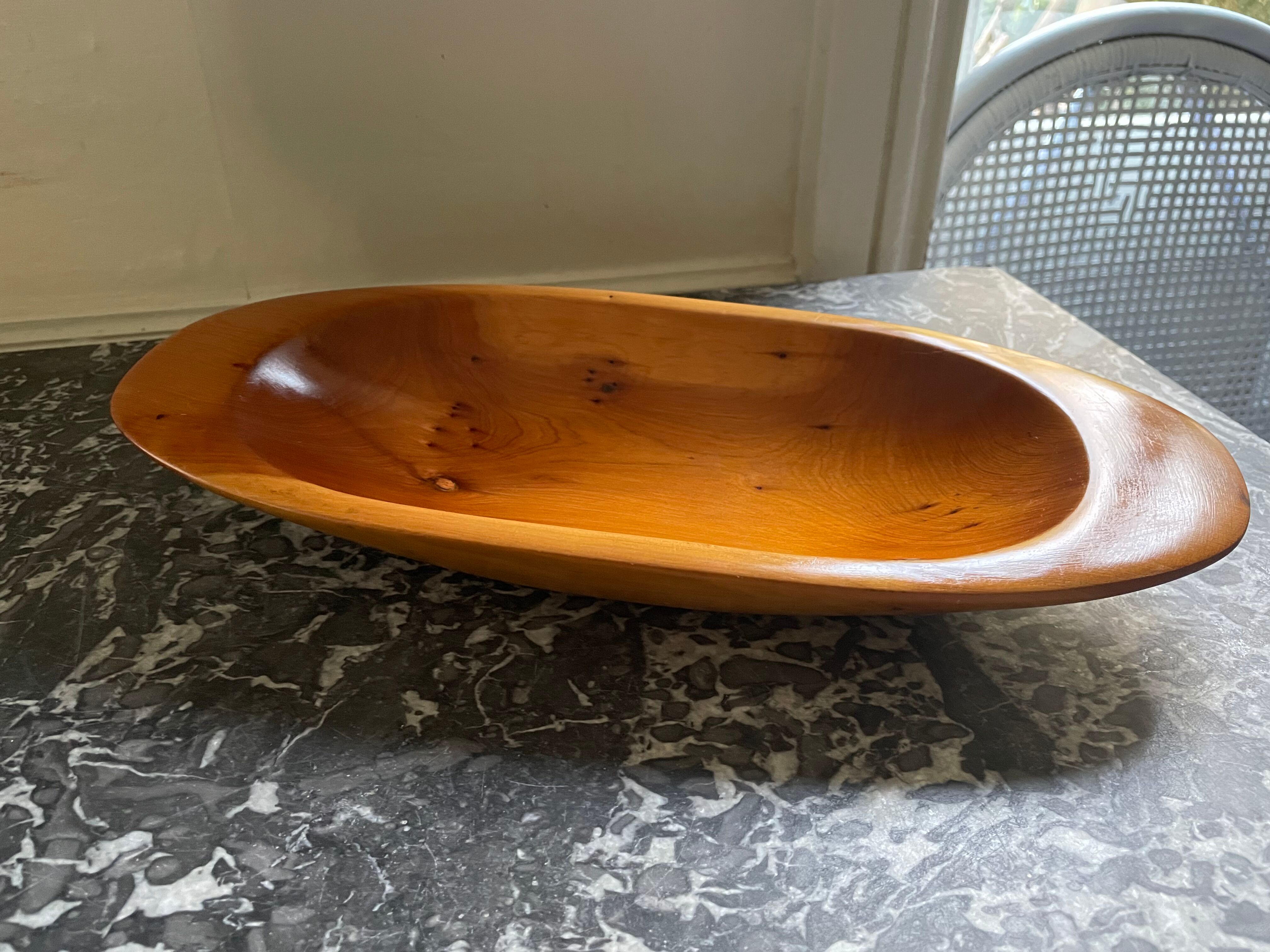 Oval wooden dish