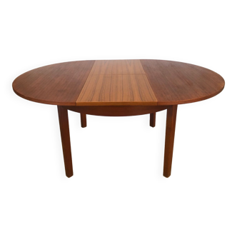 Baumann teak round table