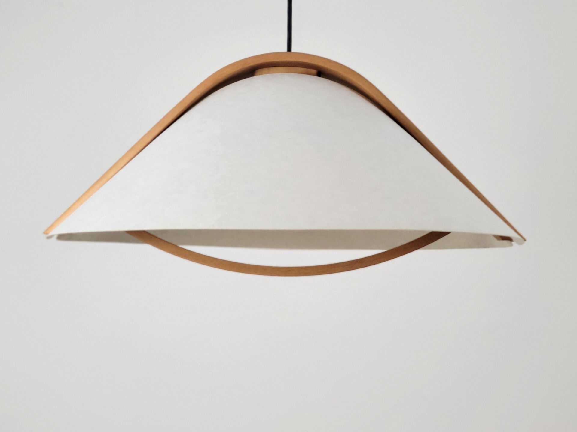 Suspension Domus Arta par Mario Vivaldi, 1994