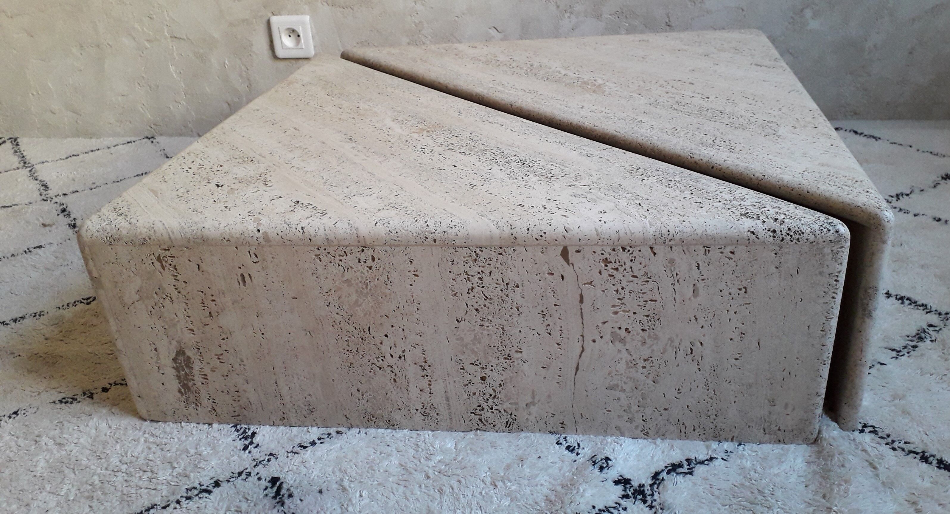 Coffee table in travertine