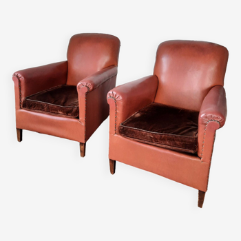 Pair of leatherette club chairs