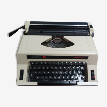 Machine à écrire Olympia Conformatic 311 vintage