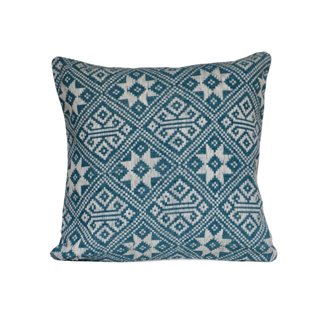 Blue Dokmai cushion 40x40 cm