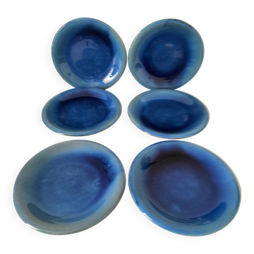 6 large flat plates in cobalt blue and turquoise stoneware