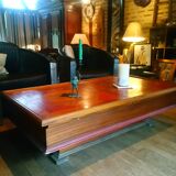 Coffee table with oak bottle and glass storage